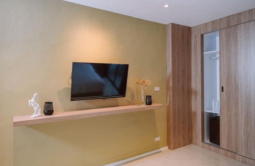 Nong Khon Kwang Hotel | The Cape Hotel