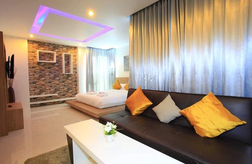 Nanai Road Apartment | Buasri by Ohm