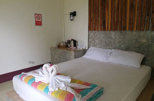 Ban Phu House | Charoensook Resort