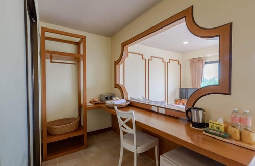 Downtown Krabi Hotel | ROYAL PINEAPPLE HOTEL | A Welcome to Wealth and Good Fortune