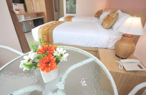 Nai Mueang Hotel | Sukkhamas Pirom Hotel