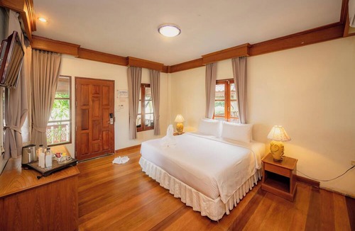 Haad Yao Resort | Long Bay Resort
