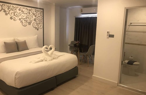 Phangnga Hotel | White House