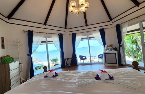 Nuea Khlong Hotel | Banyan Bay Villas