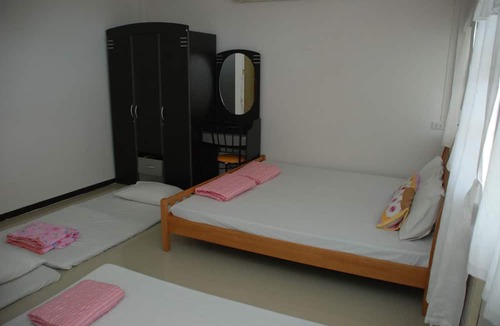 Hat Chao Samran House | Baan Khun Nong