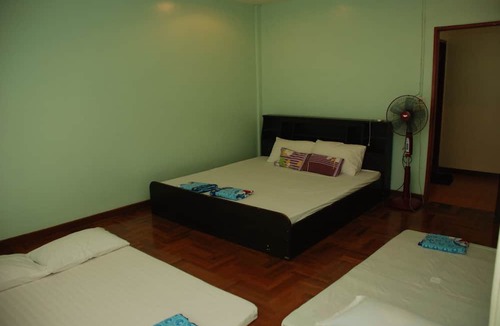 Hat Chao Samran House | Baan Khun Nong