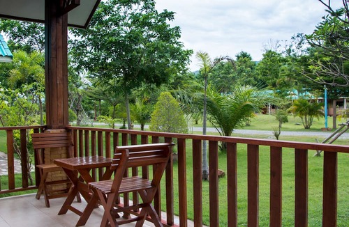 Chum Phae Hotel | Chum Phae Lagoon Resort