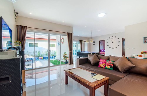 Prachuap Khiri Khan Villa | Green View Pool Cha-am15