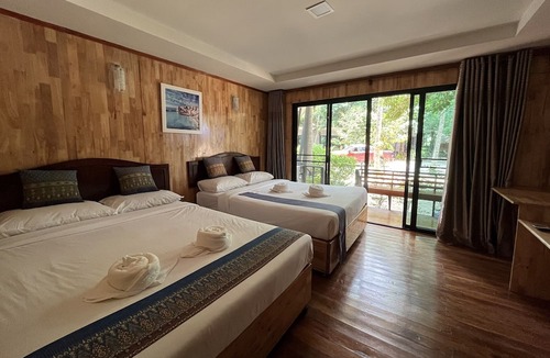 Kamlon Hotel | Num Chaykhong