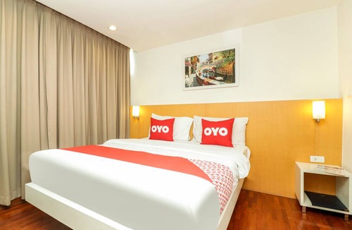 Si Phraya Hotel | OYO 225 Premier Place Hotel