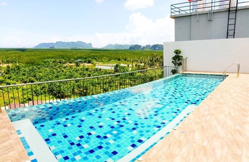 Thab Prik Condo | The Royal Suite By The Ozone Condo
