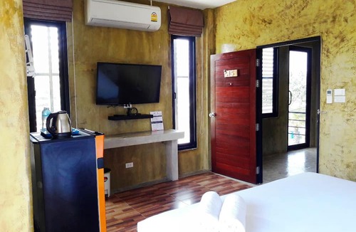 Wang Pong Hotel | Oasis Resort