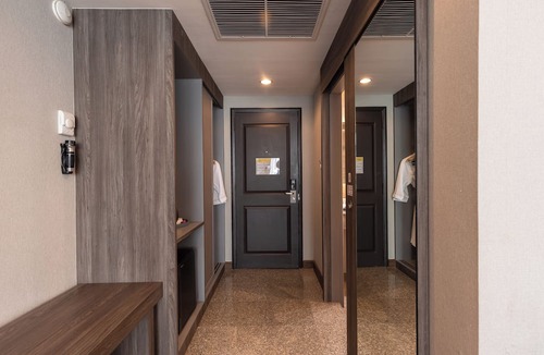 Racha Thewa Hotel | Siam Mandarina Bangkok Suvarnabhumi Airport Hotel (Free Shuttle)