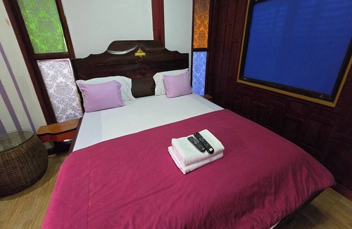 Songkhla Hotel | Ruean Mai Chaylay Songkhla