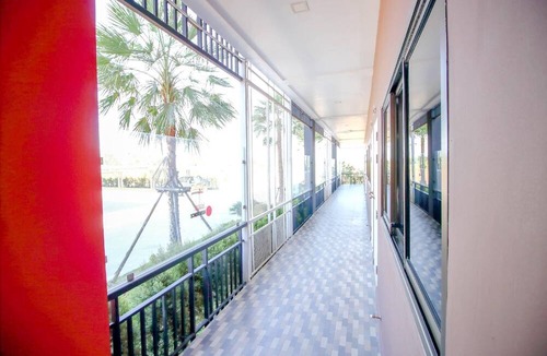 Bang Nam Prieo Hotel | TT Residence