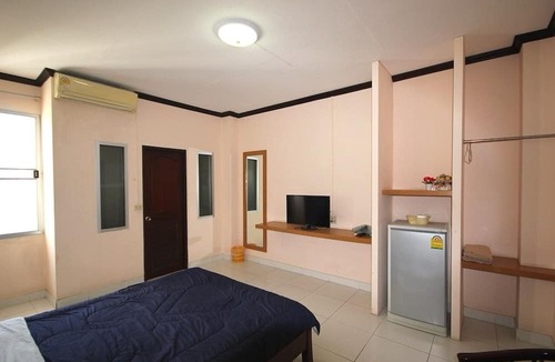 Phan Thong Hotel | Matini Amata