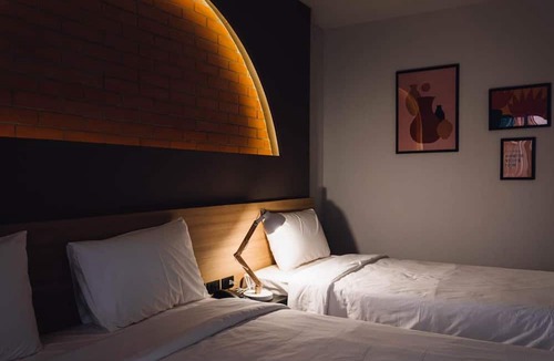 Mak Khaeng Hotel | Clay Udonthani