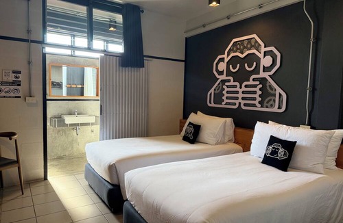 Talat Hotel | Blu Monkey Hotel Suratthani