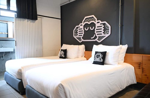 Talat Hotel | Blu Monkey Hotel Suratthani