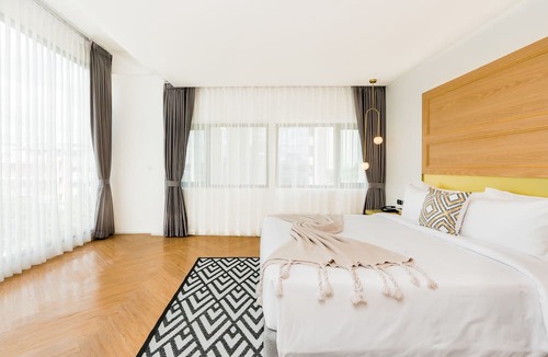 Arun Amarin Hotel | Scene Bangkok Noi