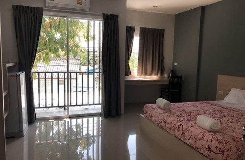 Bang Tao House | Khao Oat Airport