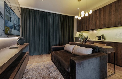 Nanai Road Hotel | Rak Elegant Hotel Patong