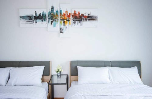Chonburi Hotel | The LogBook Room and Cafe