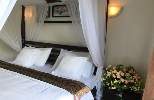 Surin Hotel | White Elephant Resort