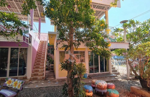 Tha Thaewawong Resort | Koniix Maiyok Resort Ko Sichang