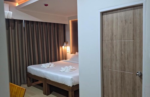 Thong Sala Hotel | SANDB Hotel
