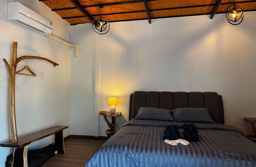 Khura Buri Hotel | Marinthara Homestay