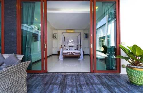 Hua Hin Villa | Beautiful 4-Bedroom Pool Villa BL9