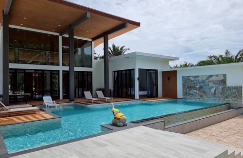 Nong Thale Villa | Red Cheek Mountain Villa