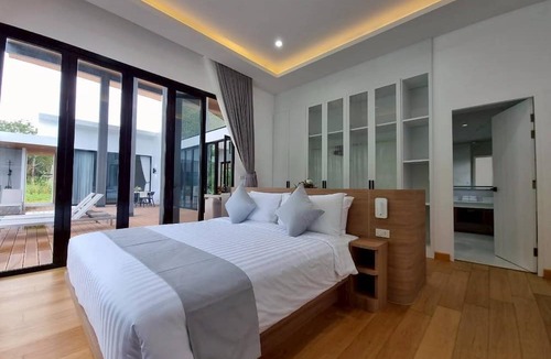 Nong Thale Villa | Red Cheek Mountain Villa