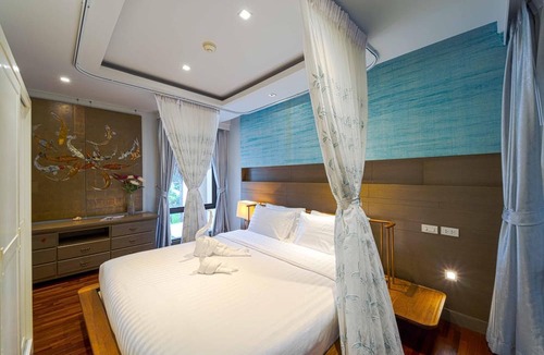 Pak Nam Pran Condo | 4 Bed Beachfront Condo SP43