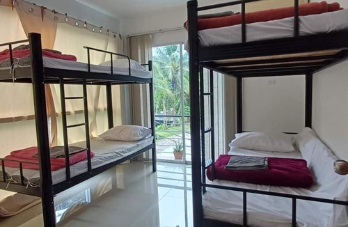 Khuekkhak Hostel | Burmese Corner
