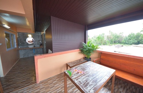 Thong Sala Hostel | Phangan Barsay Hostel