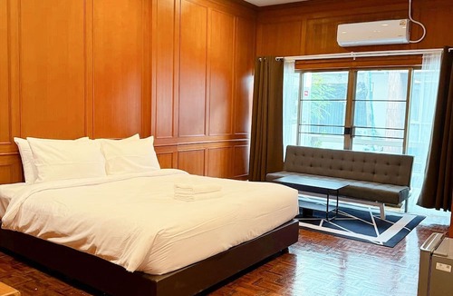 Nana Hotel | Stay On Sukhumvit 11