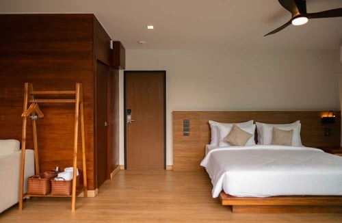 Ban Ta Khun Resort | 360 issara Floating Resort