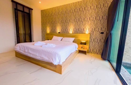 Phetchaburi Hotel | R Resident Resort