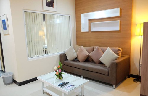 Tha Tum Hotel | Eastpana 304(R1) Executive Residence