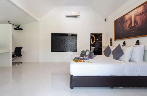 Ko Lanta Ski Chalet | Bungalow - Sleeps 2 - Terrace - Beach Close