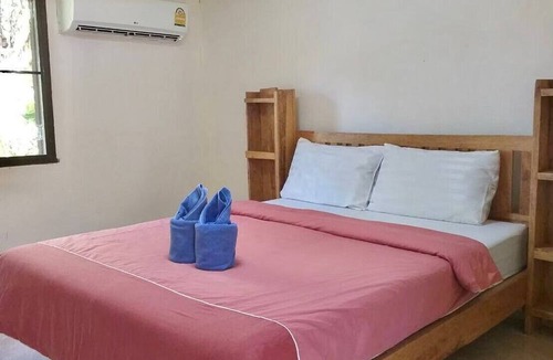 Ban Ta Khun Hotel | Baan Pak Rim Kuaen Resort