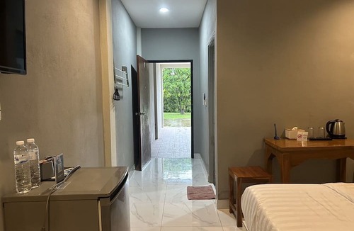 Tha Chana Hotel | Baanmae Resort Thachana Suratthani