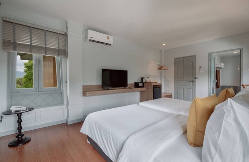 Bang Tao Hotel | Ma Doo Bua Phuket (มาดูบัวภูเก็ต)