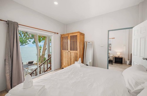 Maret House | Room-charming Guest Room Retreat in Mare