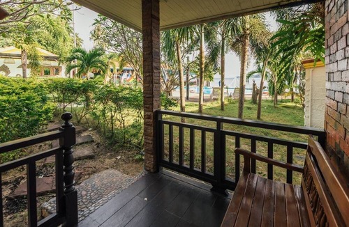 Satun Hotel | Adang Island Resort