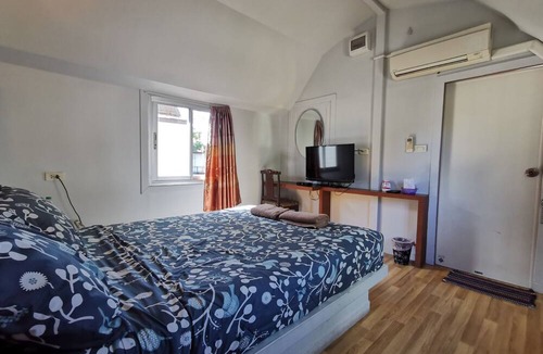 Si Racha Hotel | De Coco House