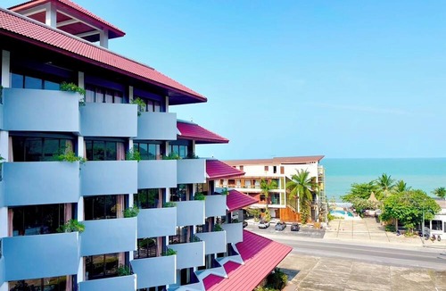 Khanom Hotel | Supar Royal Beach Hotel