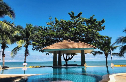Khanom Hotel | Alongkot Beach Resort Khanom